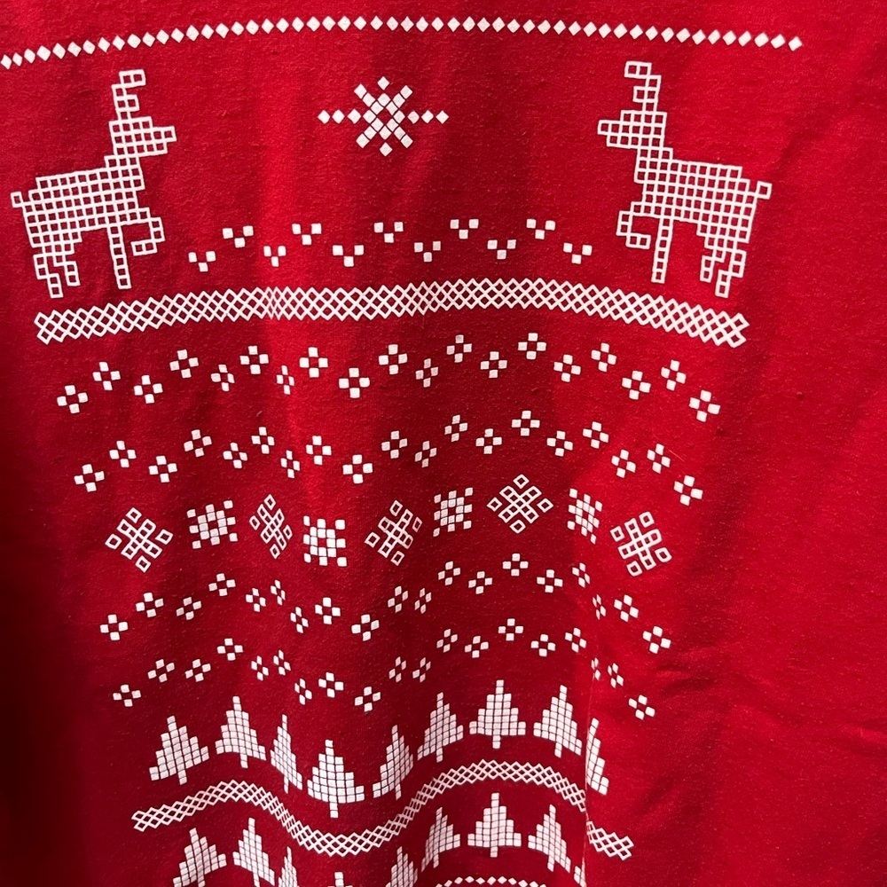 Gildan Red Crewneck Sweater with Festive Design - Picture 2 of 5